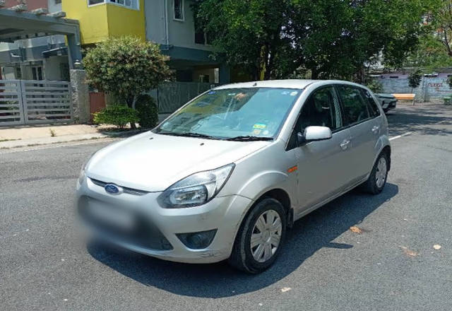 https://images10.gaadi.com/usedcar_image/4499297/original/828eb550-8a83-48de-a3c8-41c2ea4ca1ef.?imwidth=6401