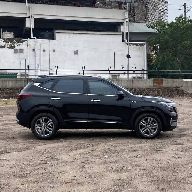 https://images10.gaadi.com/usedcar_image/4499598/original/processed_8d715fa6435b1c0493a6c23c49b3ba02.jpg?imwidth=6401