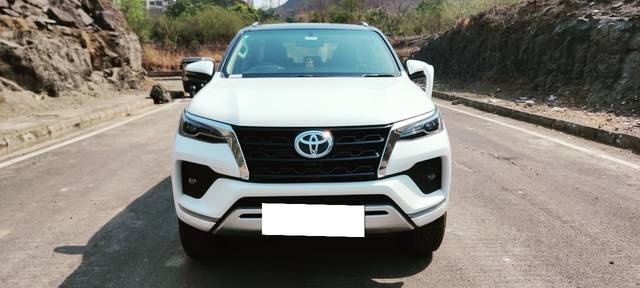 https://images10.gaadi.com/usedcar_image/4499981/original/processed_4951952b96200ee96b929ba53ac3c5af.jpg?imwidth=6400