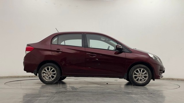 Second-hand 2013 Honda Amaze VX i-VTEC for sale in Hyderabad-2