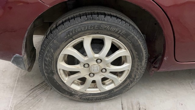 Second-hand 2013 Honda Amaze VX i-VTEC for sale in Hyderabad-18