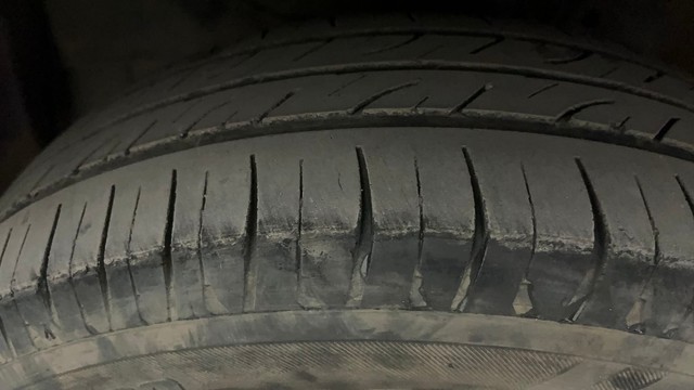 Second-hand 2013 Honda Amaze VX i-VTEC for sale in Hyderabad-29