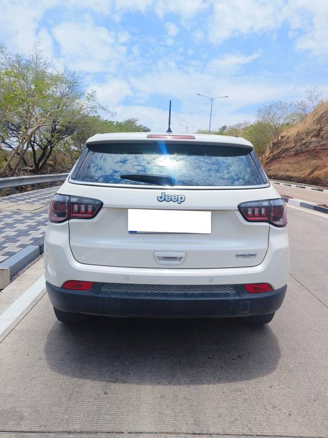 https://images10.gaadi.com/usedcar_image/4500592/original/processed_06b9f7fdb55c7f97336dd67144505363.jpg?imwidth=6402