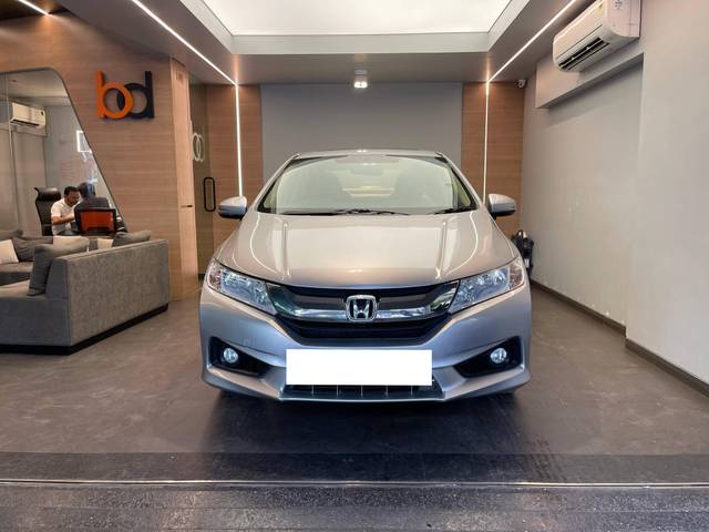 https://images10.gaadi.com/usedcar_image/4500727/original/processed_0550c493b26783629427d97364f418fd.jpeg?imwidth=6400