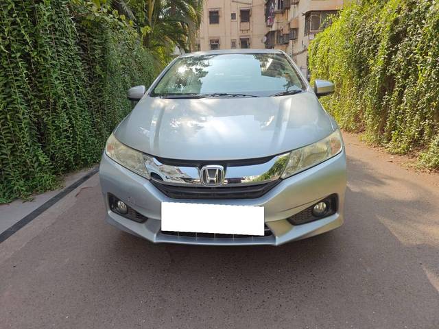 https://images10.gaadi.com/usedcar_image/4500727/original/processed_4a6bb441b7ca980cb130bb3a305abd4f.jpeg?imwidth=6400