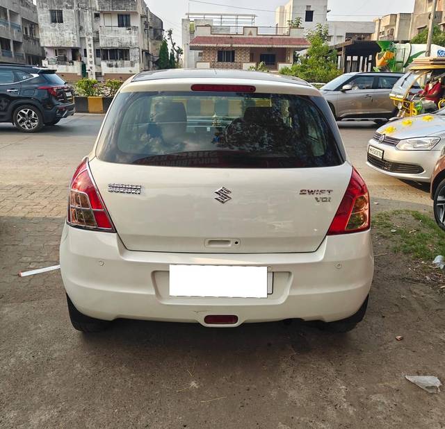 https://images10.gaadi.com/usedcar_image/4500825/original/processed_e488a2e05a8d9d395b457e7535e23479.jpg?imwidth=6402