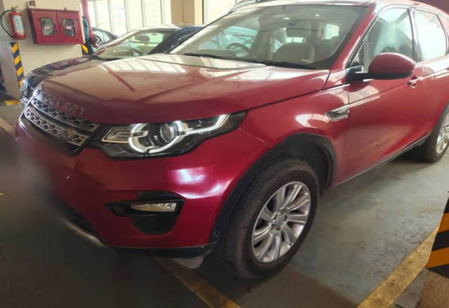 https://images10.gaadi.com/usedcar_image/4500940/original/bce581a3-fca7-4e49-ba74-e7097ecd268a.?imwidth=6400