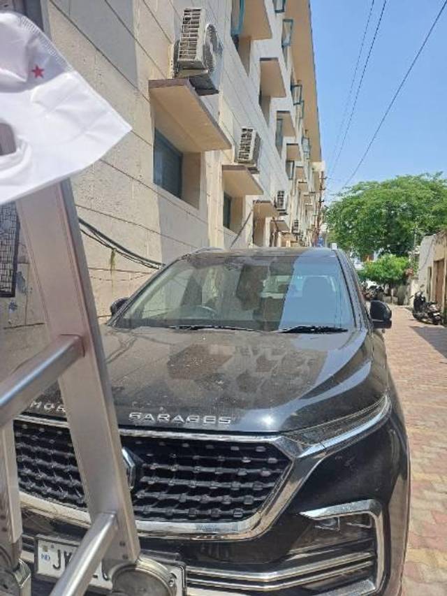 https://images10.gaadi.com/usedcar_image/4501267/original/processed_a3ff4f0f-07ed-4687-9ab0-dcee8a4f2c46.jpg?imwidth=6402