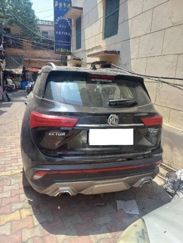https://images10.gaadi.com/usedcar_image/4501267/original/processed_b8a58962-86eb-417f-a578-ab0fd5491795.jpg?imwidth=6400