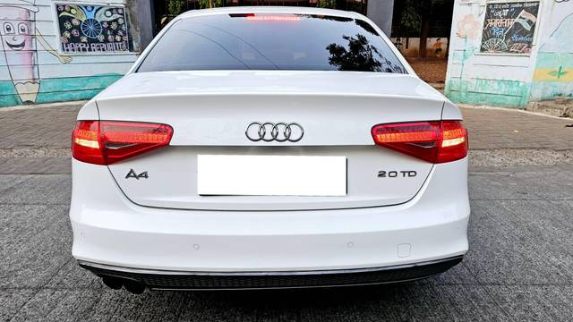 https://images10.gaadi.com/usedcar_image/4501352/original/processed_29760b19a232fc272437ef3dc3f2606b.jpg?imwidth=6402