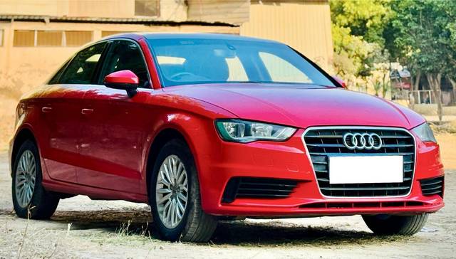 https://images10.gaadi.com/usedcar_image/4501353/original/processed_7b8497b3d4572a7017df11317f081704.jpg?imwidth=6400