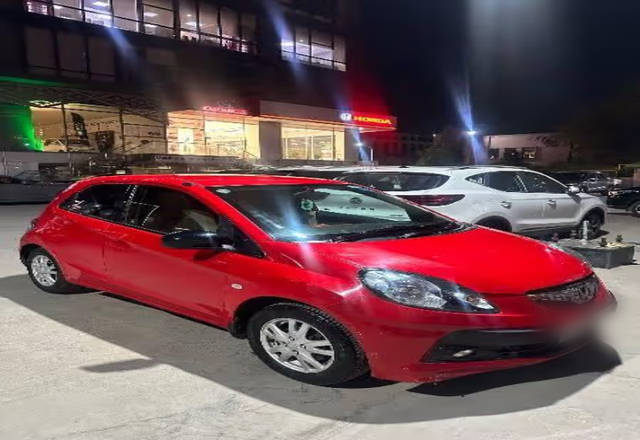 https://images10.gaadi.com/usedcar_image/4501356/original/e922ab5c-26b3-4d02-b893-5c1b2af684d2.?imwidth=6400