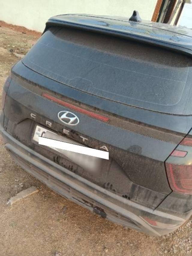 https://images10.gaadi.com/usedcar_image/4501471/original/processed_6e43f540-ab9d-412b-a02b-8d76970e06b3.jpg?imwidth=6402