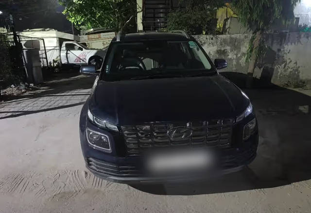 https://images10.gaadi.com/usedcar_image/4501519/original/d47c18c5-4ed1-4f05-aca9-3cea635a5d96.?imwidth=6400