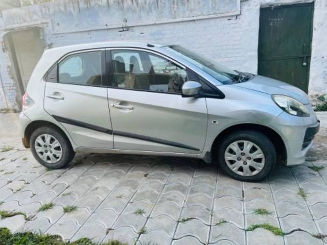 https://images10.gaadi.com/usedcar_image/4501610/original/processed_5242dbde-0763-4cc5-ab24-7806328a35ae.jpeg?imwidth=6401