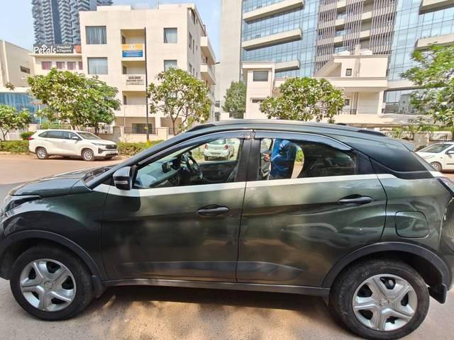 https://images10.gaadi.com/usedcar_image/4501767/original/processed_cb424010-8f96-4b5f-b85f-d8b3a952bbb8.jpg?imwidth=6401