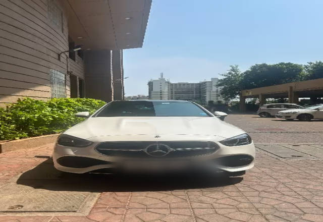 https://images10.gaadi.com/usedcar_image/4501817/original/30db16aa-22dc-41f6-bd38-9ed367d88b0a.?imwidth=6400