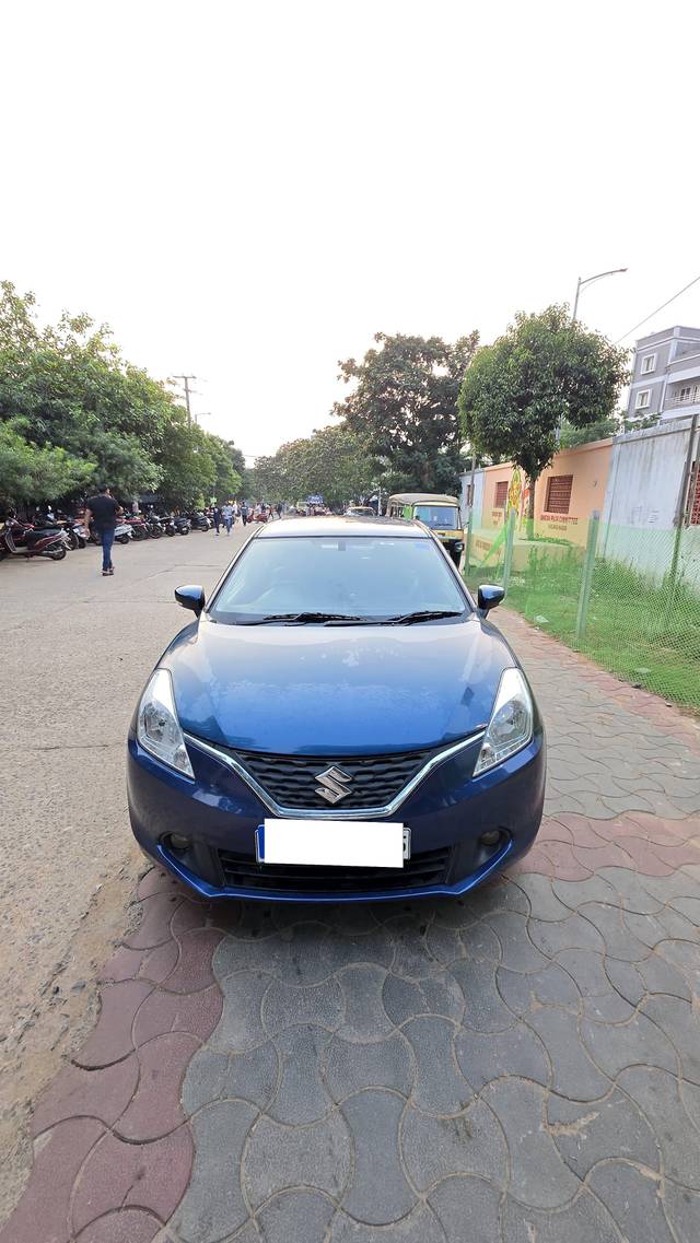 https://images10.gaadi.com/usedcar_image/4501969/original/processed_b32d6bdcd8b03de7032bc88bc5184f1a.jpg?imwidth=6402