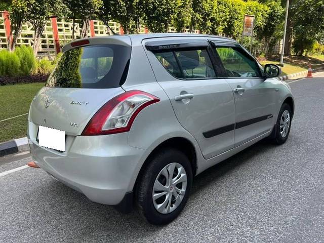 https://images10.gaadi.com/usedcar_image/4501985/original/processed_7124476d-0ffc-4d2a-8c41-f3ff8a990019.jpg?imwidth=6402