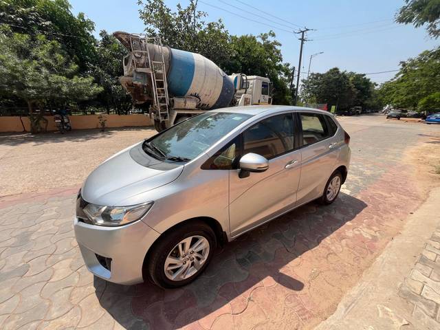 https://images10.gaadi.com/usedcar_image/4502095/original/processed_029ff54407d7d419492bdb99cb29d660.jpg?imwidth=6402