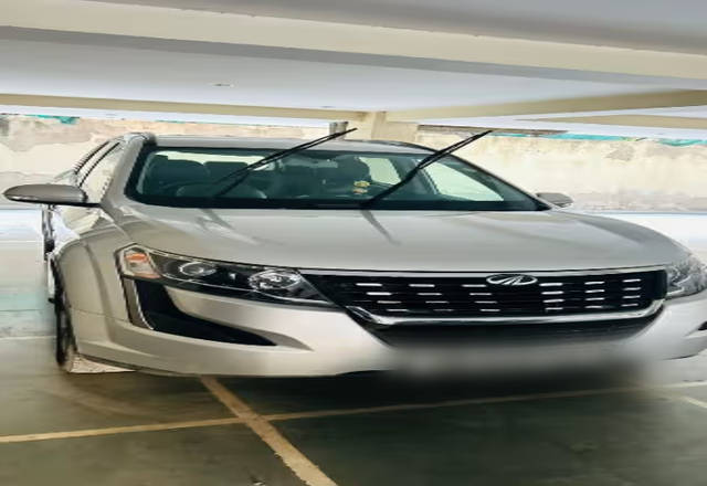 https://images10.gaadi.com/usedcar_image/4502122/original/b05b561f-5a42-47e1-9a01-ef648ae5c631.?imwidth=6400