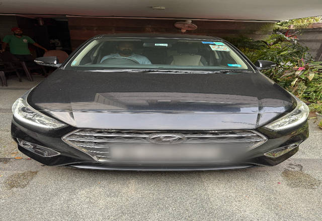 https://images10.gaadi.com/usedcar_image/4502153/original/38f39c45-2eb8-45a2-9ccb-003052646592.?imwidth=6400