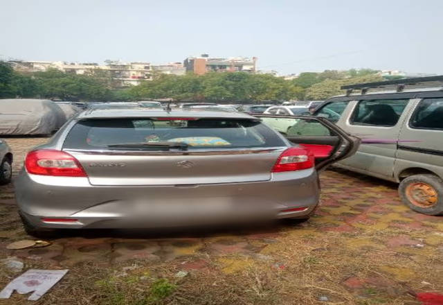 https://images10.gaadi.com/usedcar_image/4502452/original/dbda1ec4-82b8-46d7-a326-79faffd33e2e.?imwidth=6401