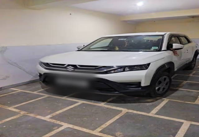 https://images10.gaadi.com/usedcar_image/4502582/original/18480f27-1f7a-4b7f-aeb0-9244842a18da.?imwidth=6400