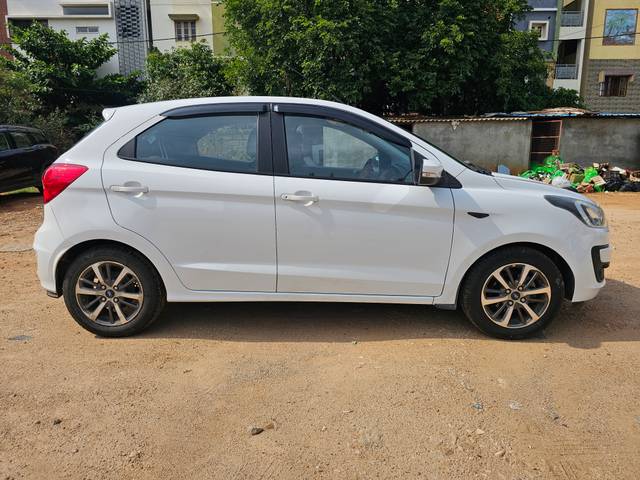 https://images10.gaadi.com/usedcar_image/4502601/original/7028605628cc50ff7e64354e829f8ed7.jpg?imwidth=6401