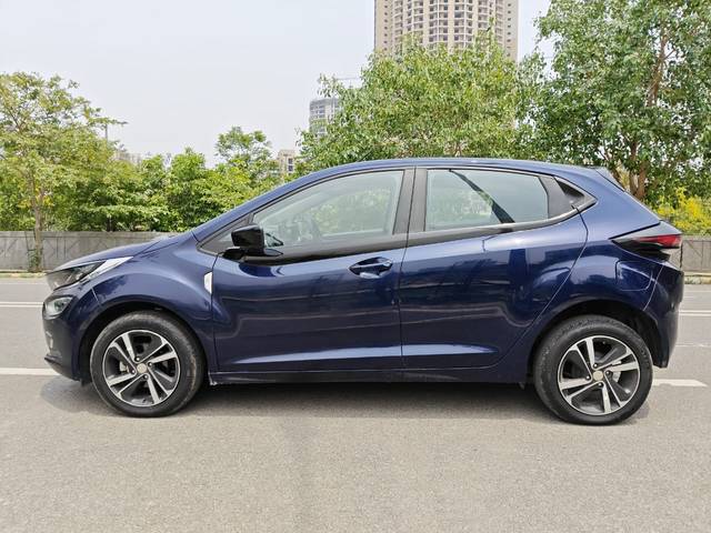 https://images10.gaadi.com/usedcar_image/4502745/original/b88ed3814e5b5630d7e3a44e0fe513db.jpg?imwidth=6402
