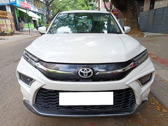 https://images10.gaadi.com/usedcar_image/4502829/original/processed_43efa7a7-fa45-4ed0-989c-d44f4d9bf253.jpg?imwidth=6402