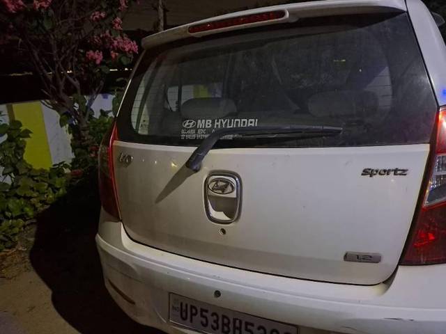 https://images10.gaadi.com/usedcar_image/4502867/original/processed_45e22036-330d-4a90-83c0-998b94fecac2.jpg?imwidth=6401
