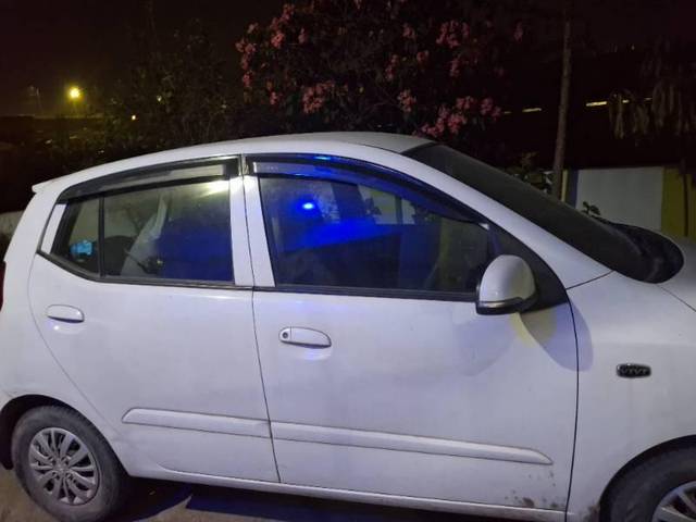 https://images10.gaadi.com/usedcar_image/4502867/original/processed_e7da19e8-3e08-47dc-ab7d-4cbf015926cc.jpg?imwidth=6400