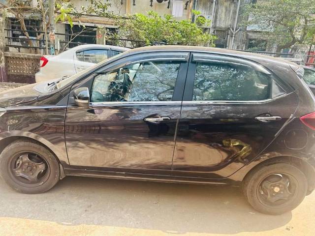 https://images10.gaadi.com/usedcar_image/4503106/original/processed_083bdd51-d592-40fe-8ce3-b1a695ae1ff9.jpeg?imwidth=6401