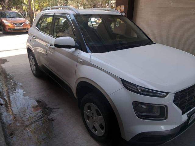 https://images10.gaadi.com/usedcar_image/4503184/original/processed_88aeced81e9006f492114aabdf3b5bc2.jpg?imwidth=6400