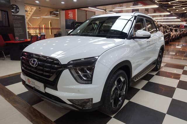 https://images10.gaadi.com/usedcar_image/4503191/original/processed_48e7765a2d5224fd43b2c022820d6b5e.jpg?imwidth=6400
