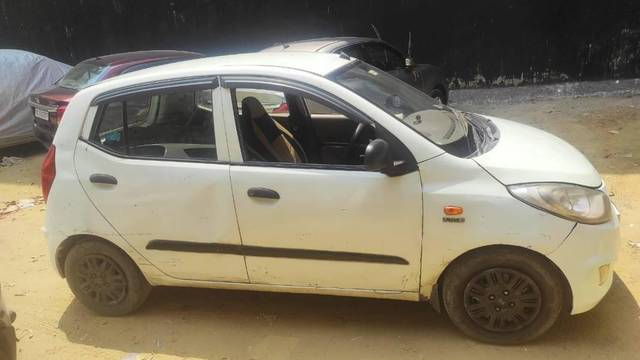 https://images10.gaadi.com/usedcar_image/4503368/original/processed_97f650f8-9ff7-415e-8f57-6294998de2a3.jpg?imwidth=6401