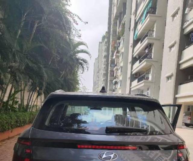 https://images10.gaadi.com/usedcar_image/4503613/original/processed_2bbc7170-c4ec-4550-9960-878f68163d7a.jpg?imwidth=6402