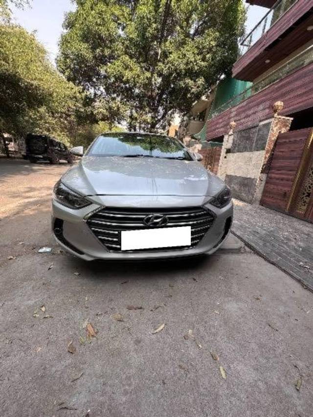 https://images10.gaadi.com/usedcar_image/4504079/original/processed_eed83e55-363a-4575-8cdd-3fb1adb20965.jpeg?imwidth=6400