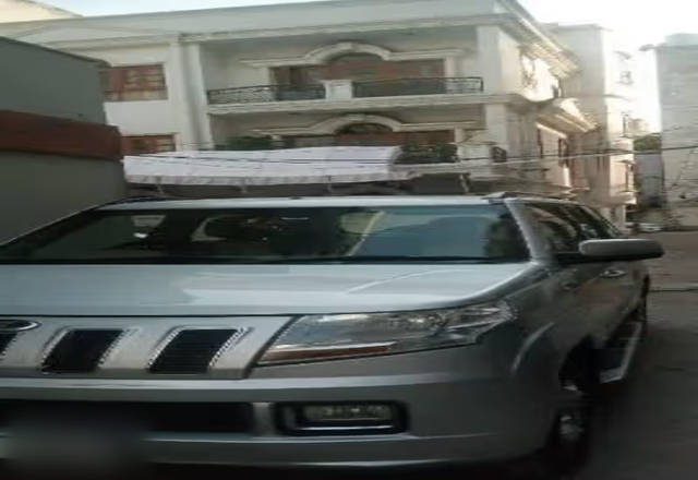https://images10.gaadi.com/usedcar_image/4504101/original/d8a4a205-6b9b-4d13-ae6b-3e927b4d645a.?imwidth=6401