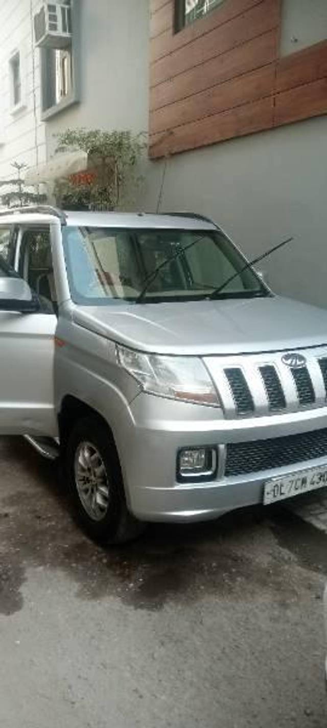 https://images10.gaadi.com/usedcar_image/4504105/original/processed_9cf5b4bd-9fd7-455b-90e1-de23127b9de2.jpg?imwidth=6401