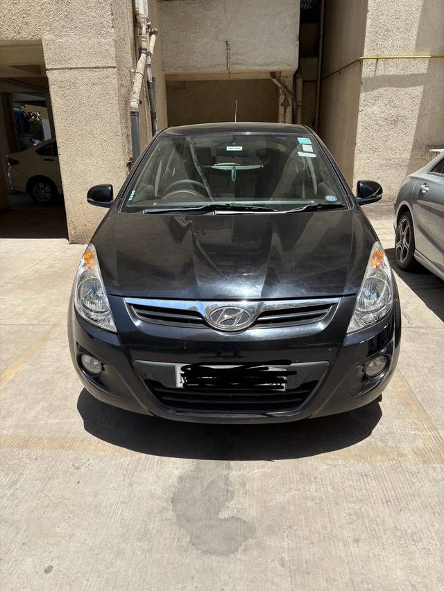 https://images10.gaadi.com/usedcar_image/4504286/original/c6ac8452-4c74-4d2b-b425-a7f5c62feaab.jpg?imwidth=6402
