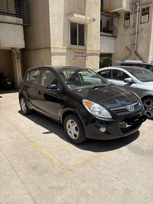 https://images10.gaadi.com/usedcar_image/4504286/original/processed_9c6d763e-6b89-4cb5-9f3f-a5a99a64d3ca.jpg?imwidth=6400