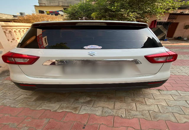 https://images10.gaadi.com/usedcar_image/4504300/original/6379837c-be00-4644-a2b4-edafe6ffccbb.?imwidth=6401