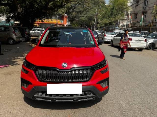 https://images10.gaadi.com/usedcar_image/4504362/original/processed_fb61c15a-931c-45fb-9586-8f8fe02eac52.jpeg?imwidth=6401