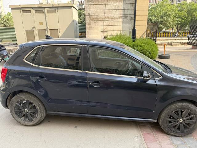 https://images10.gaadi.com/usedcar_image/4504421/original/55693b83-5182-4b01-8b48-6b1cb247dd6b.jpg?imwidth=6400