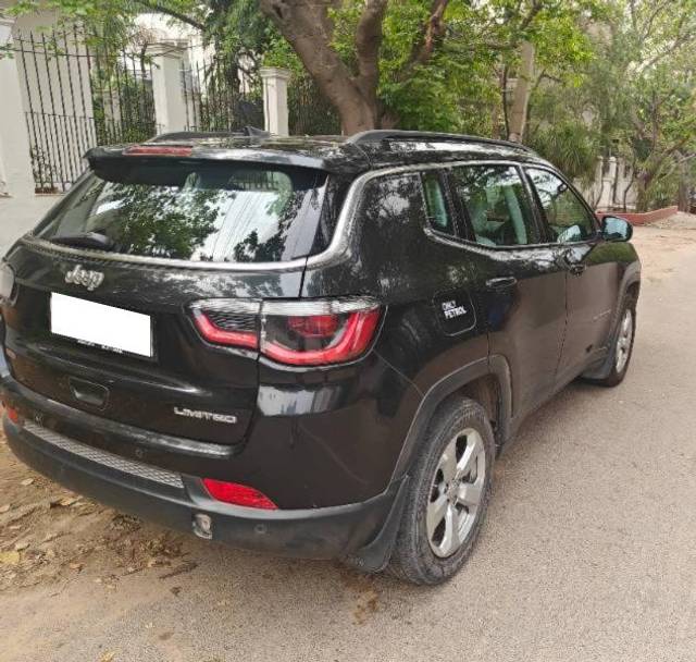 https://images10.gaadi.com/usedcar_image/4504425/original/processed_4498a589-39ff-4c86-adb2-4fecce6224e7.jpg?imwidth=6401