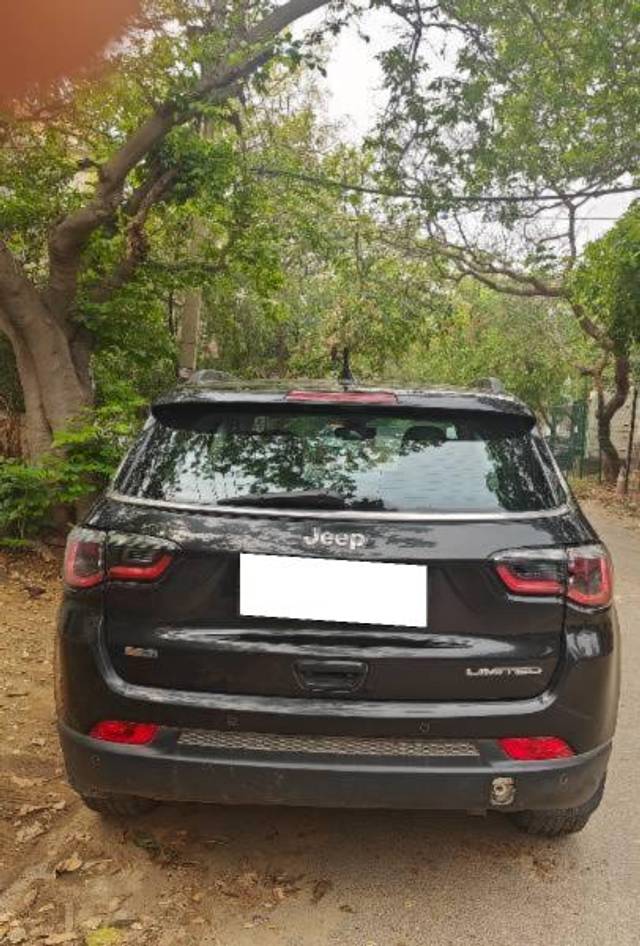 https://images10.gaadi.com/usedcar_image/4504425/original/processed_901ed9cb-5ea5-4db3-8d6b-115e6cbe33a1.jpg?imwidth=6402