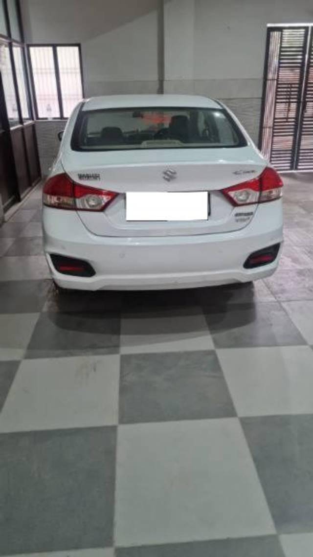 https://images10.gaadi.com/usedcar_image/4504478/original/processed_6821b5dc-ce35-43b9-9088-02e951593d86.jpg?imwidth=6401
