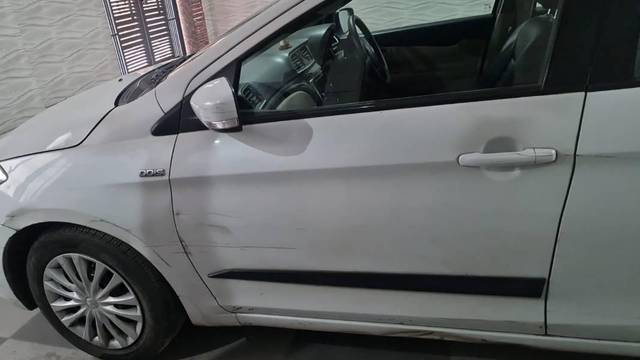 https://images10.gaadi.com/usedcar_image/4504478/original/processed_837ed212-2fd7-4099-b485-f178f874bdc7.jpg?imwidth=6402